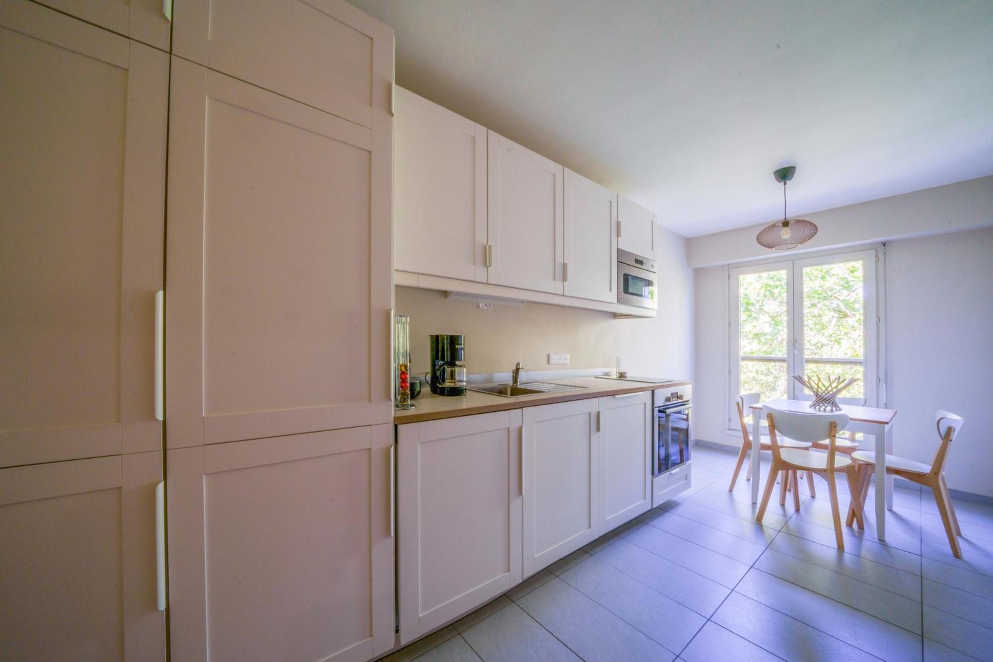 Appartement Tours Centre Avec Parking 4 P Eksteriør bilde