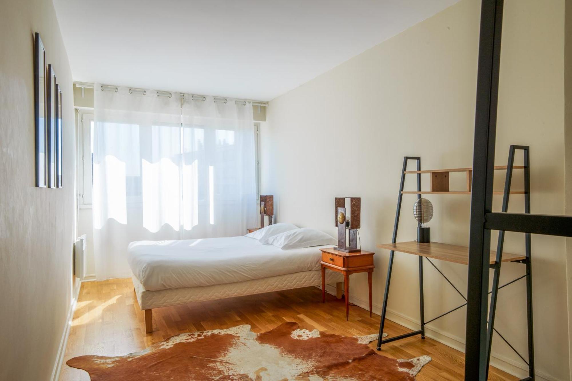 Appartement Tours Centre Avec Parking 4 P Eksteriør bilde